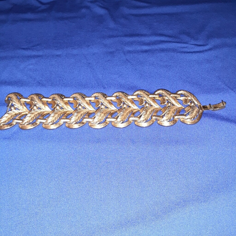 Bracelet by Trifari, gold tone metal,leaf design f